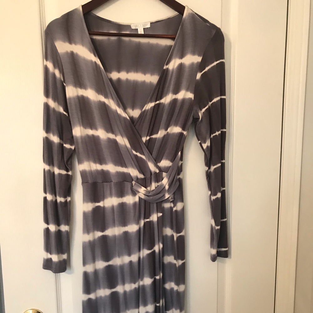 Fitted wrap dress